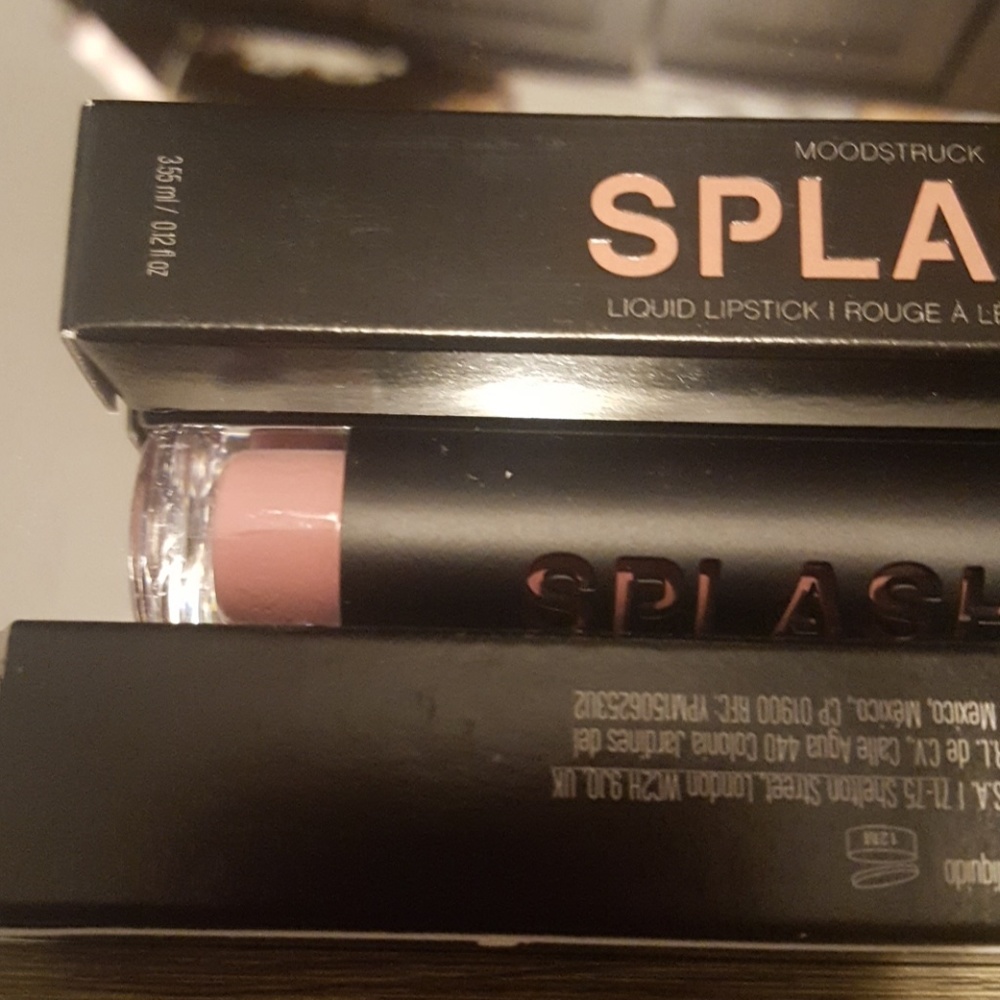 Younique liquid Splash soft hearted nib